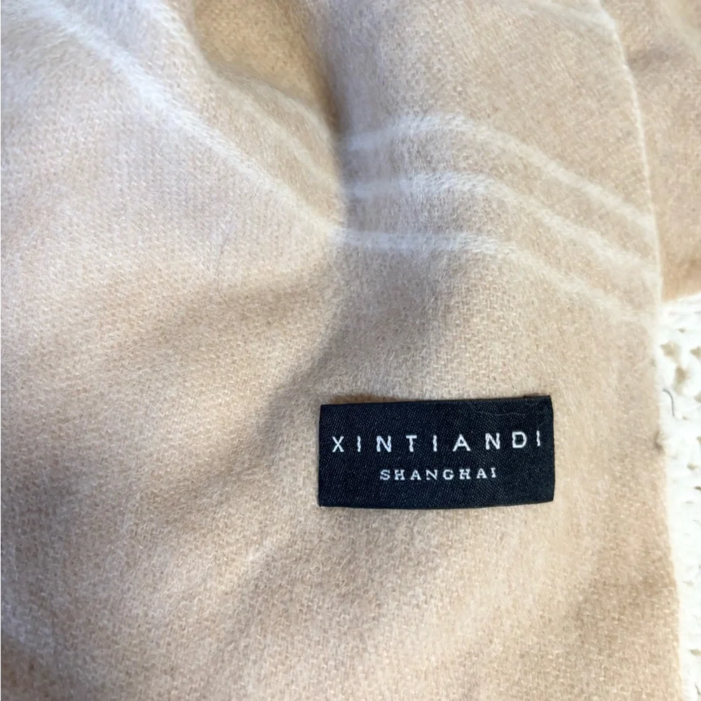 Xintiandi Shanghai beige wool blend with cashmere scarf